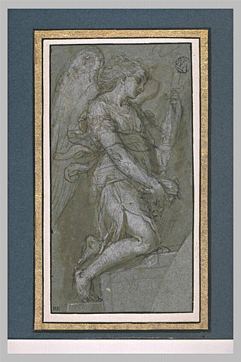 Un ange à genoux vu de profil_0