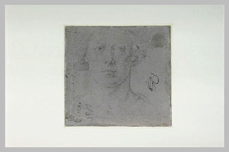 Tête d'homme vu de face_0