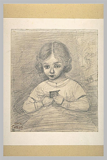 Petite fille, en buste, de face, tenant un livre dans ses deux mains_0