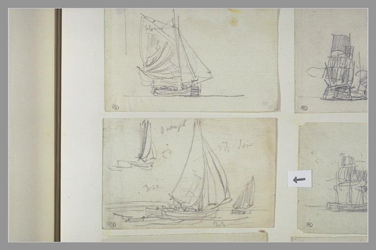 Barques à voiles filant vers la droite_0