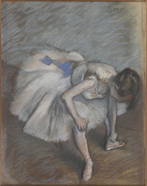 DANSEUSE ASSISE OU DANSEUSE NOUANT SON BRODEQUIN_0