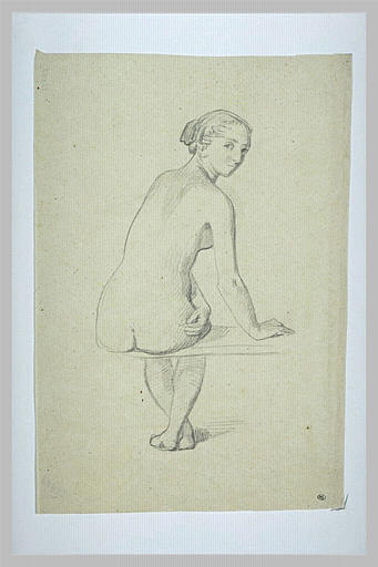 Femme nue, vue de dos, assise sur une planche, se retournant_0