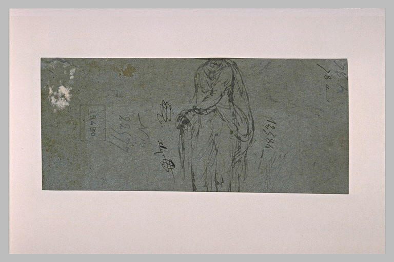 Fragment d'une figure debout et drapée_0