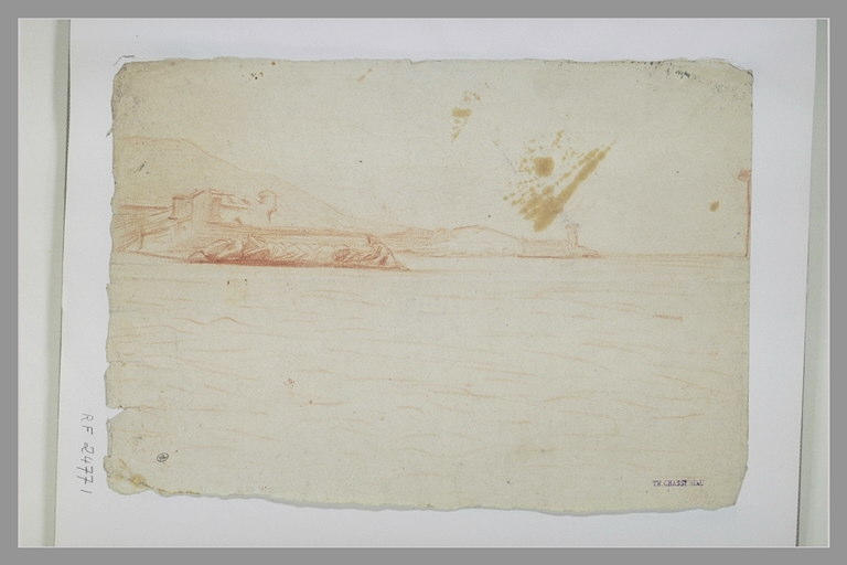 Montagnes et château au bord de la mer_0