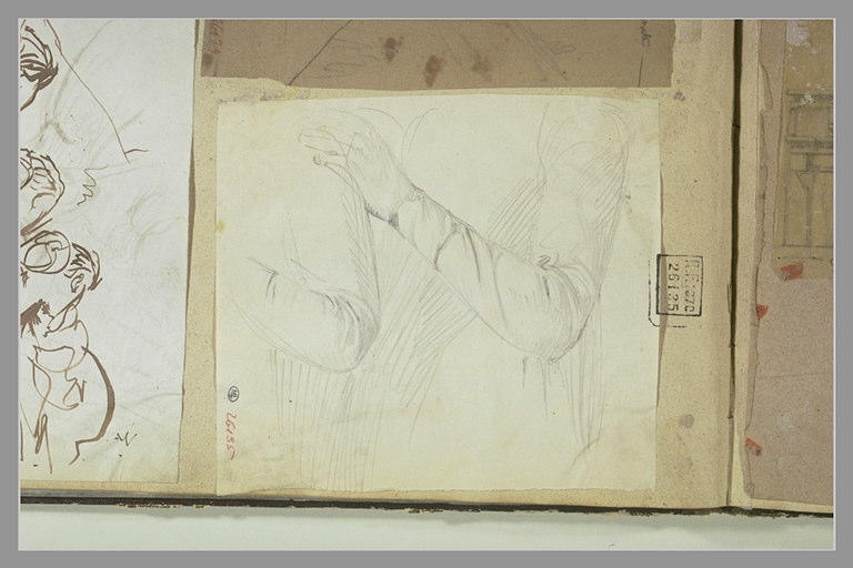 Bras et vêtement de deux figures, l'une derrière l'autre_0