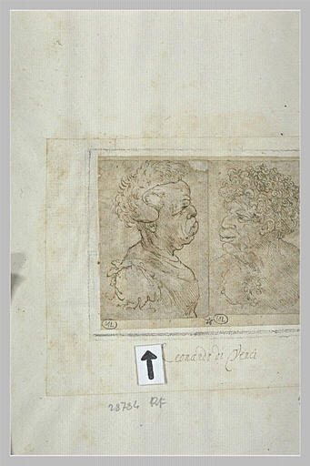 Femme en buste de profil à droite_0