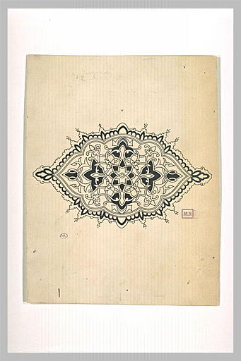Médaillon à décor géométrique et floral_0
