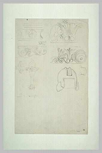 Athènes, étude de fragments lapidaires et casque du musée de l'Acropole_0