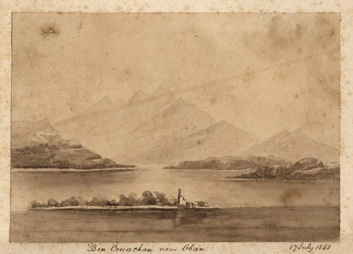 VUE DE LA BAIE D'OBAN (ECOSSE) AVEC UNE ILE AU PREMIER PLAN ET DES MONTAGNES AU FOND_0