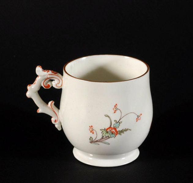 Tasse trembleuse, soucoupe_1