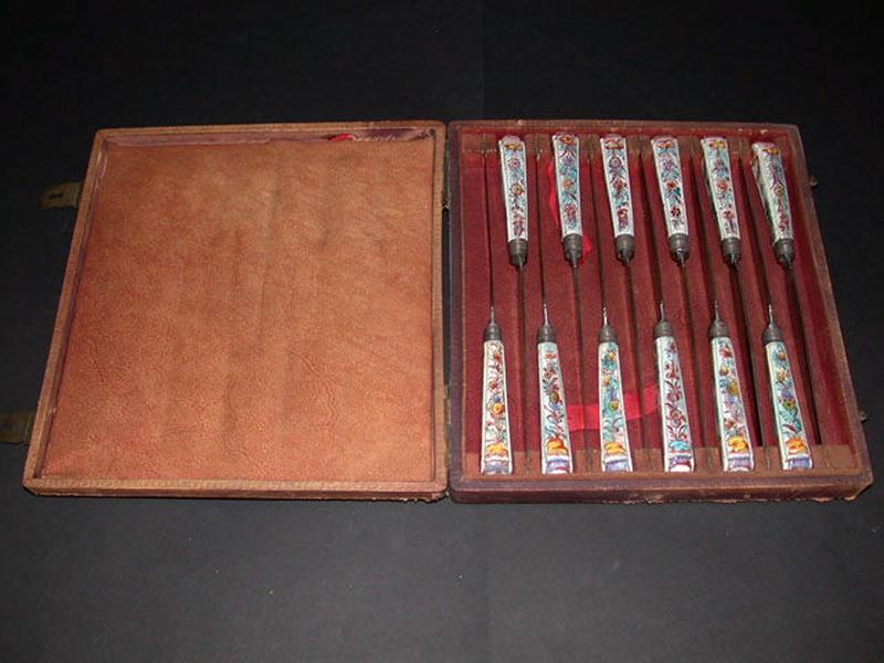 Ensemble de 12 couteaux_0