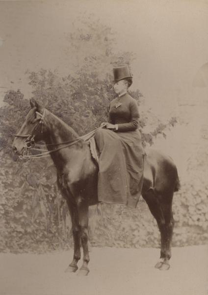 Album de Chevaux : Le duchesse de Chartres montant Pervenche en amazone, Emile Tourtin, 1860-1880