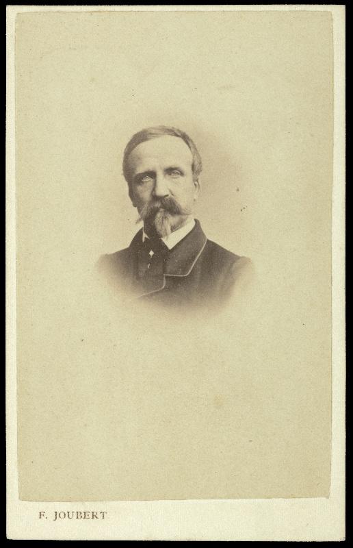 Henri d'Orléans, duc d'Aumale (Paris,1822; Lo Zucco, 1897) en buste , tête nue ; Album de 171 photographies, F Joubert, 1897 avant
