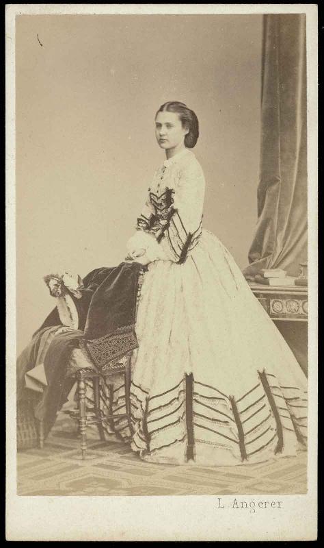 Portrait de l'Archiduchesse d'Autriche Mathilde Marie Aldegonde Alexandra de Habsbourg-Lorraine-Teschen (Vienne, 1849 ; Vienne, 1867), fille de l'Archiduc Albert_0