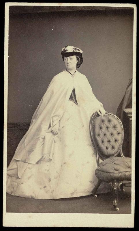 Portrait de Lady Frances Elizabeth Anne Waldegrave, comtesse Waldegrave (London, 1821 ; London, 1879), Alexander Bassano, 1866-1876