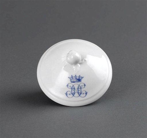 Couvercle rond en porcelaine blanche avec monogramme couronné H O bleu_0
