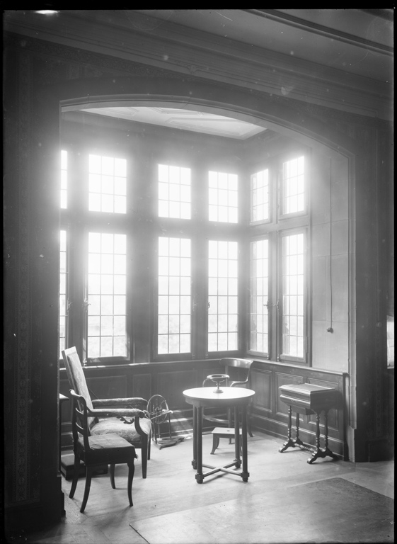Château de Woerth : oriel du 1er étage (titre factice)_1