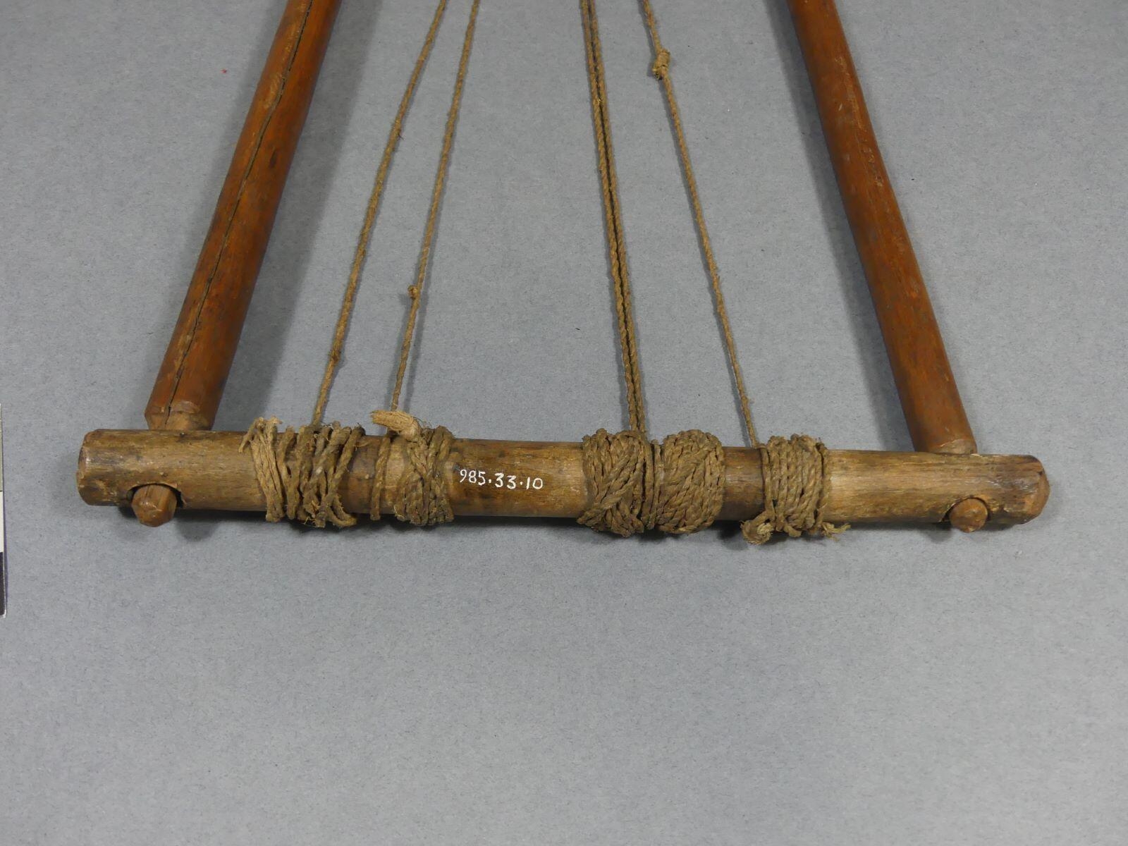 Lyre, instrument à cordes_2