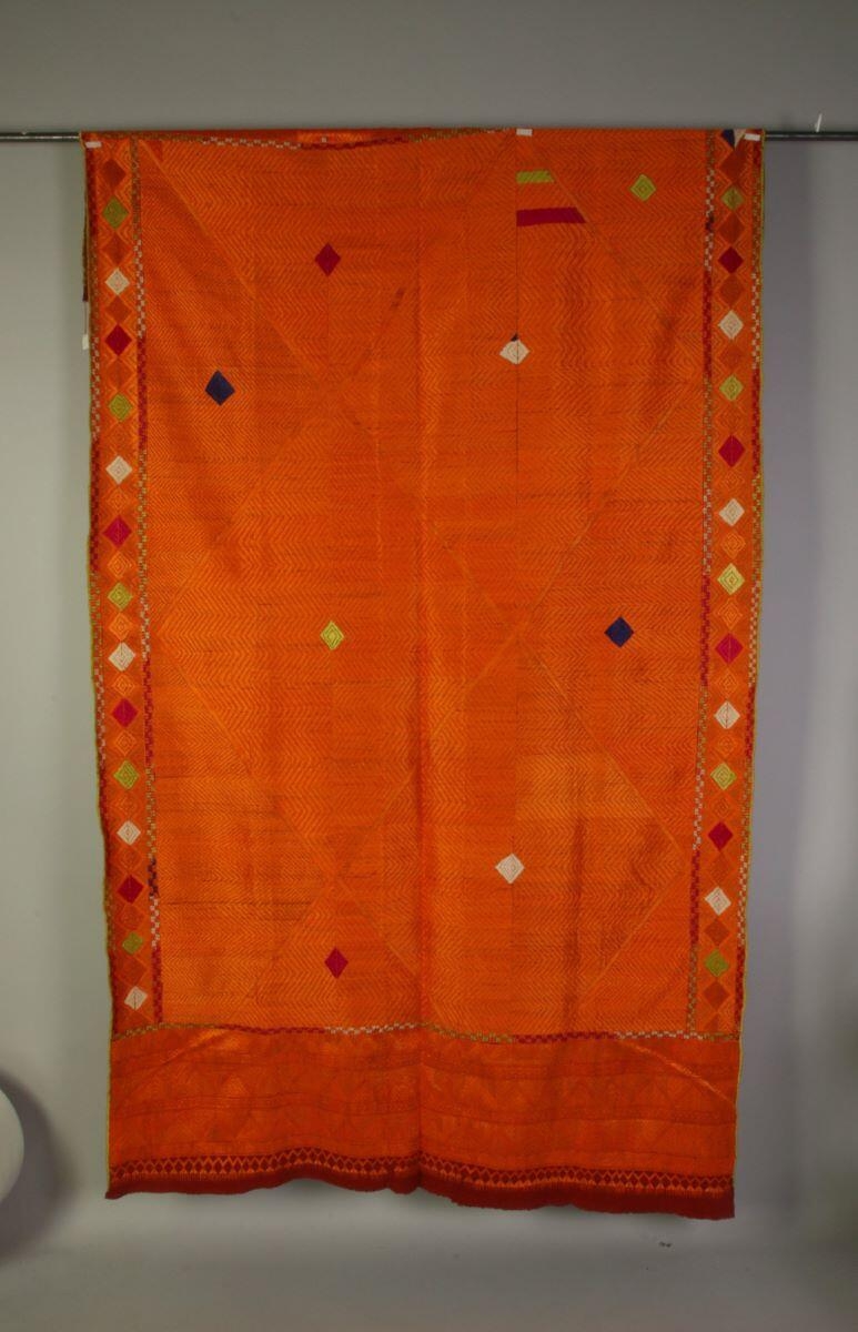 Costume de femme, châle, voile_0