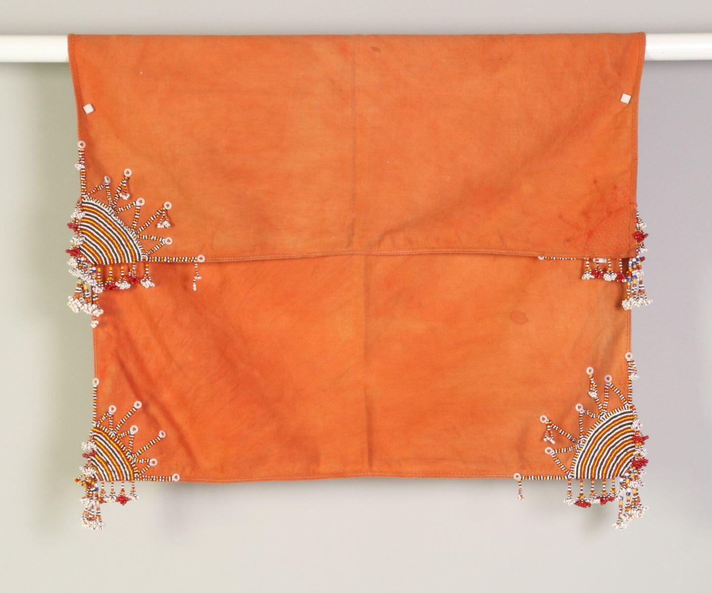 Costume d'homme, foulard, coiffe_0