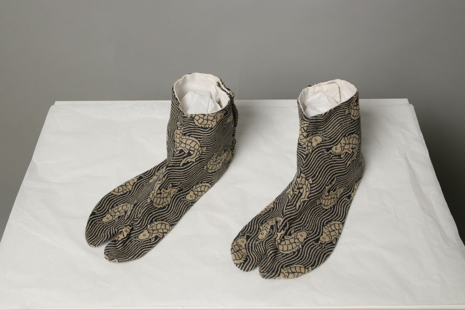 Costume de femme, chaussette_0