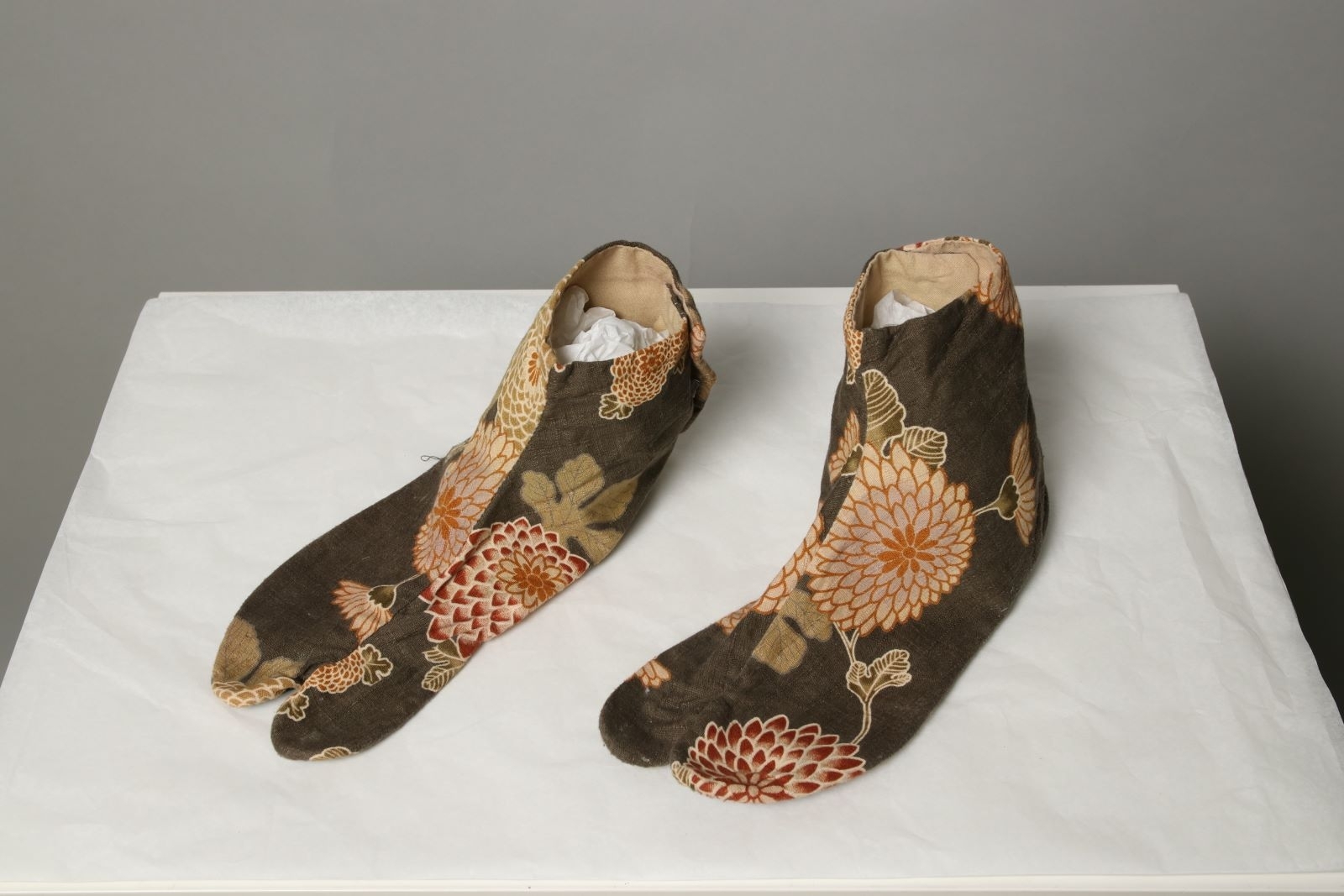Costume de femme, chaussette_0