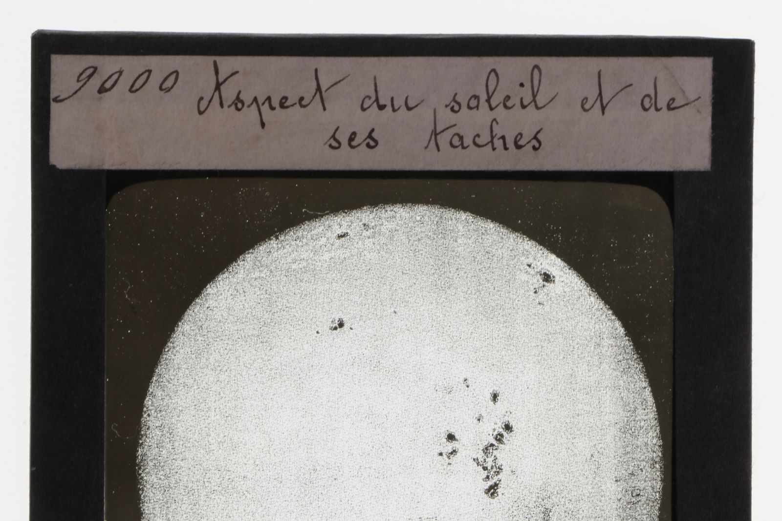 Aspect du soleil et de ses tâches (titre inscrit)_3