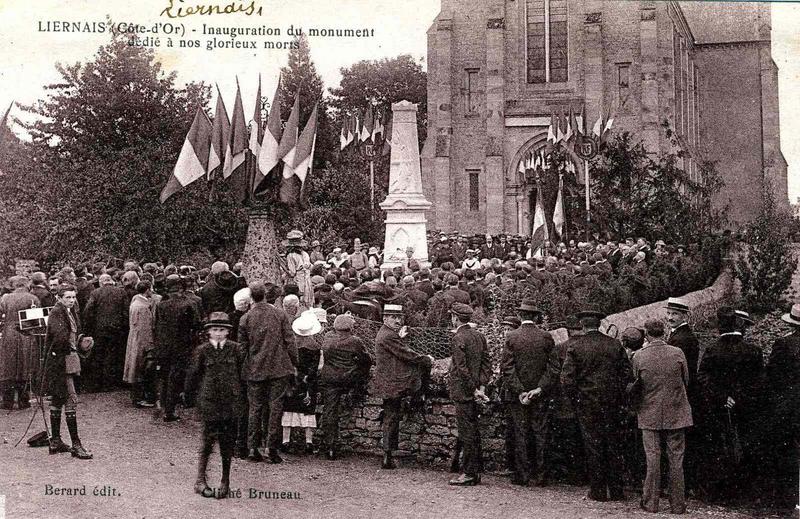 LIERNAIS (Côte d'Or) - Inauguration du monument / dédié à nos glorieux morts (titre inscrit)_0