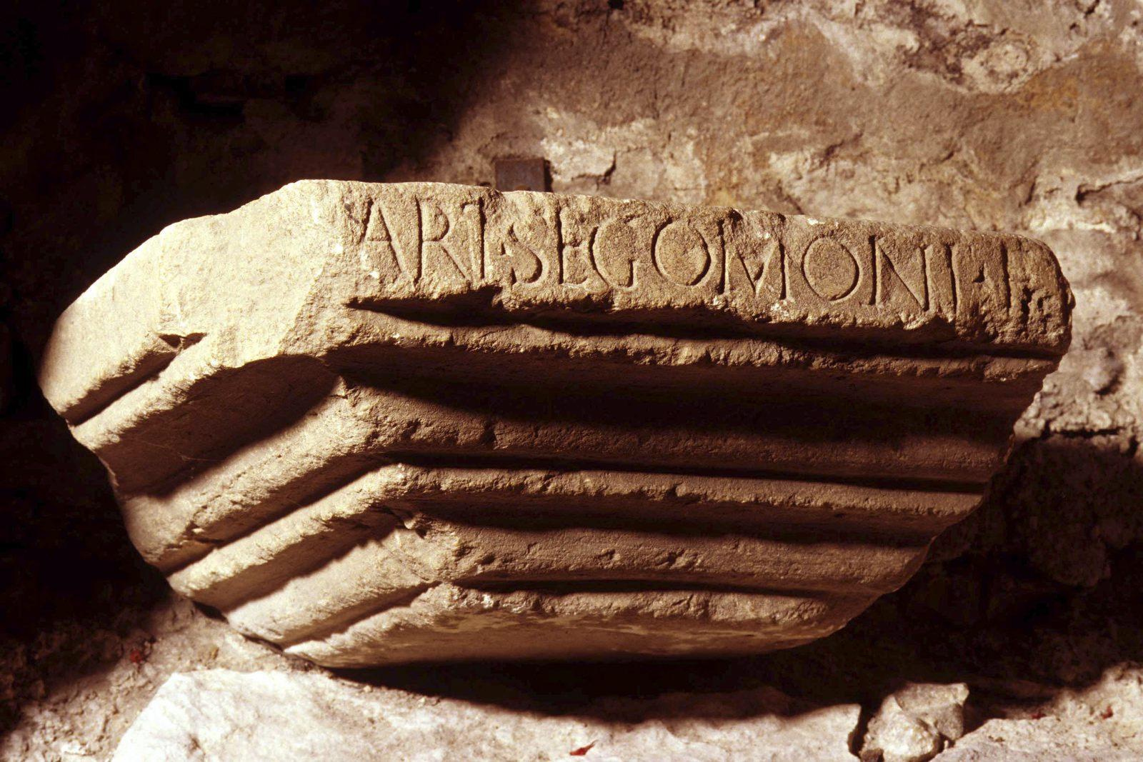socle (élément d'ensemble), 1-300