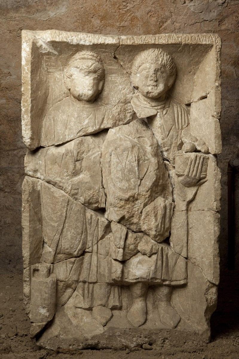 stèle funéraire, 1-300