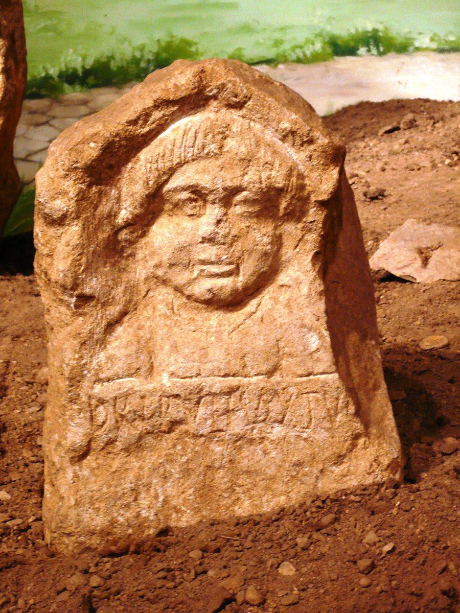 stèle funéraire, 1-300