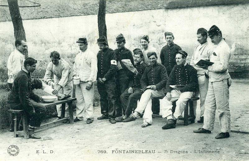 769. FONTAINEBLEAU - 7e Dragons - L'Infirmerie (titre inscrit)_0