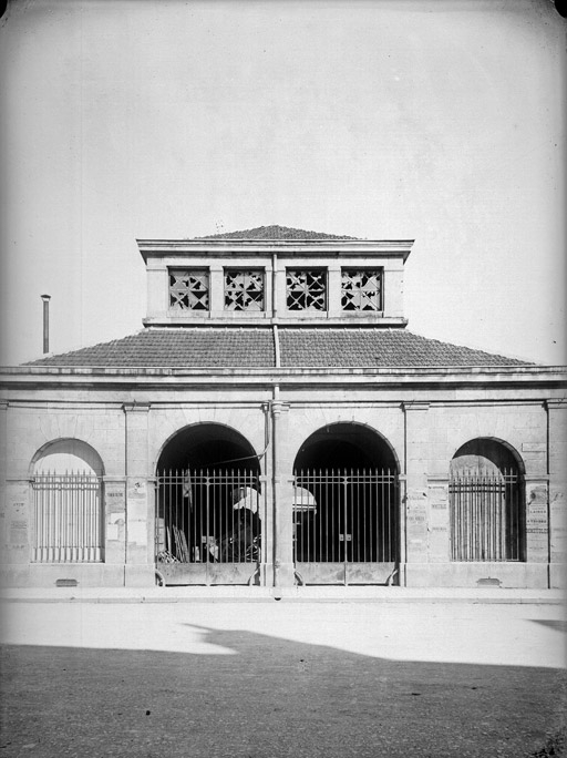 Halle, vue du côté gauche, cheminée à l’arrière gauche (titre usuel), Jules Misserey, 1906 après