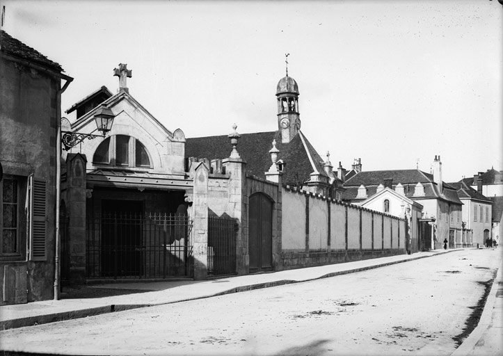Hôpital St Laurent - vue de la façade à partir de la rue des tanneries (titre usuel), Jules Misserey