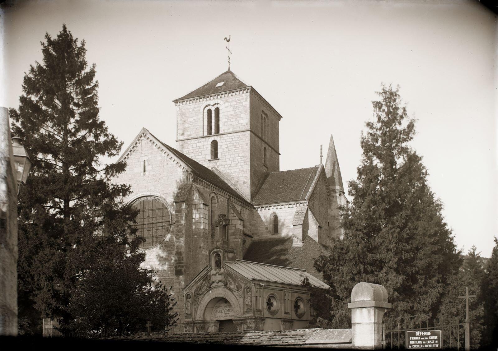 Nuits-Saint-Georges - L'église Saint-Symphorien et le caveau de Marey-Monge (titre usuel), Jules Misserey, 1ère moitié 20e siècle