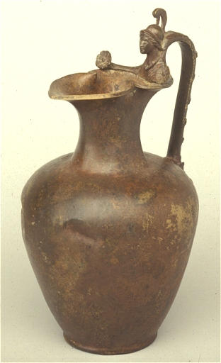 Oenochoe à embouchure tréflée_0