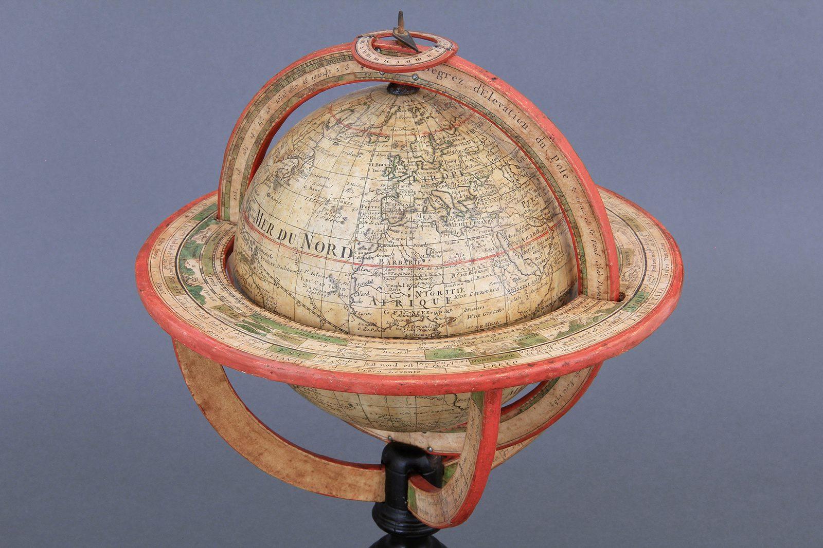 Globe terrestre réalisé en hommage à lexpédition du capitaine Jean-Baptiste Charles Bouvet de Lozier dans les mers Australes en 1738-1739_1