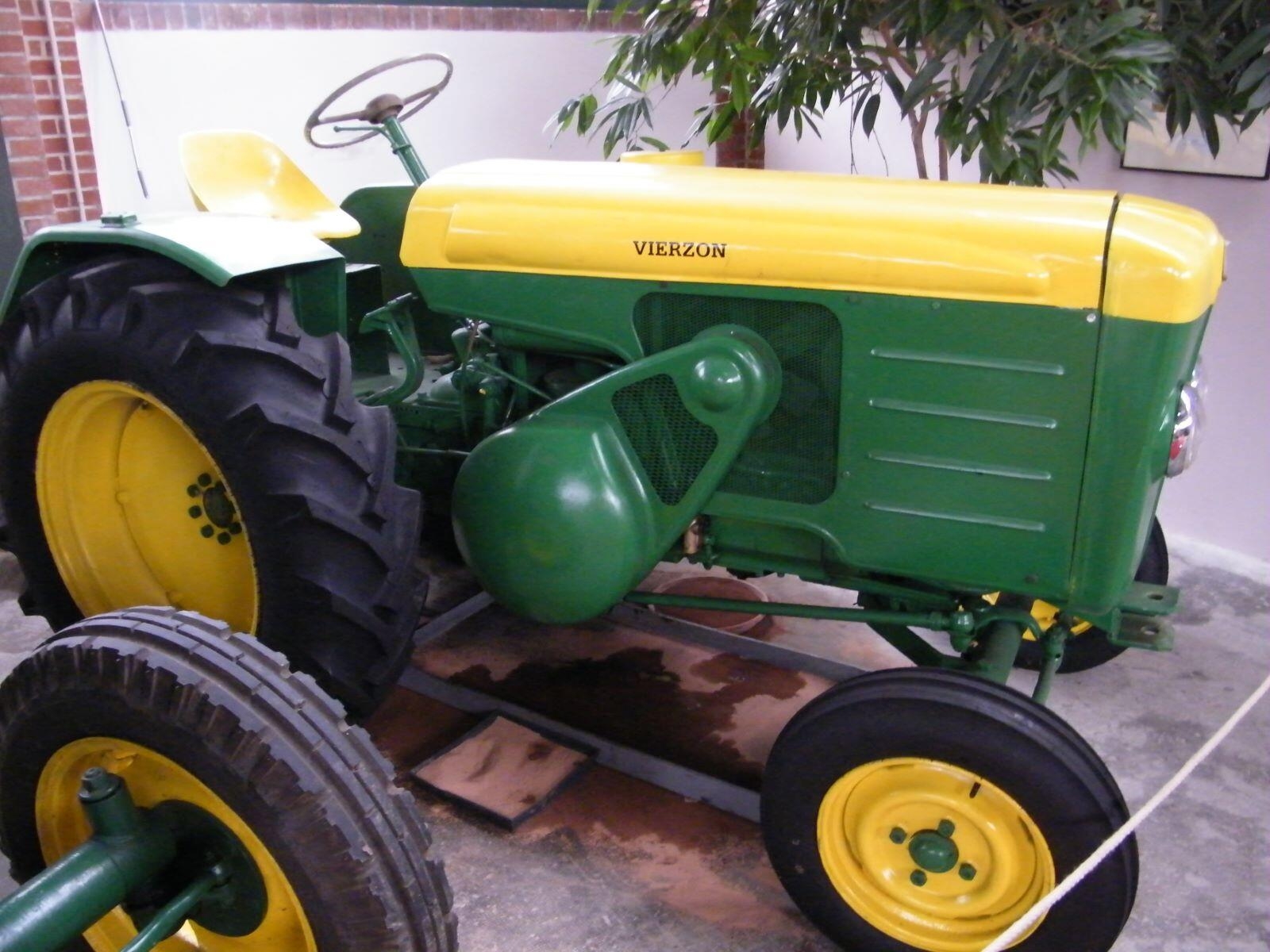 Tracteur SFV type 303_0