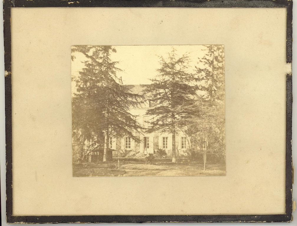 Façade sud de la maison de George SAND à Nohant (Indre)_0