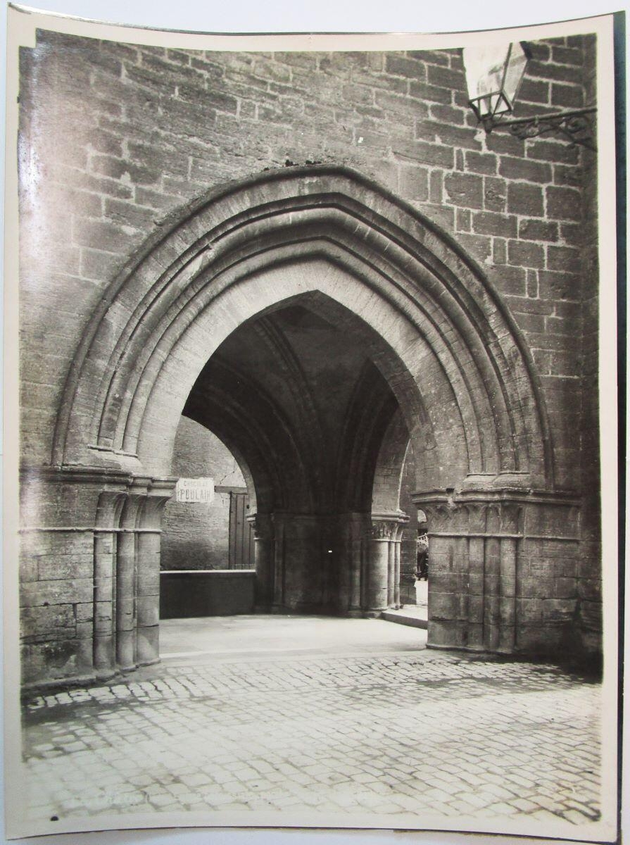 Porche de l'ancienne église de La Châtre, Séraphin-Médéric Mieusement
