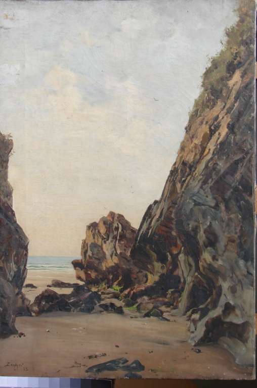 Une infractuosité des falaises du Ris marée basse, motif en hauteur._0