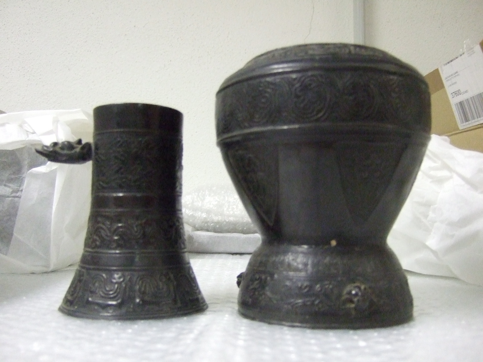 Vase archaïsant en deux parties emboîtées. (titre factice)_1