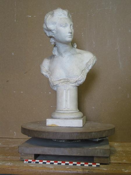 Petit buste de femme, Henri Varenne, 4e quart 19e siècle, 1ère moitié 20e siècle