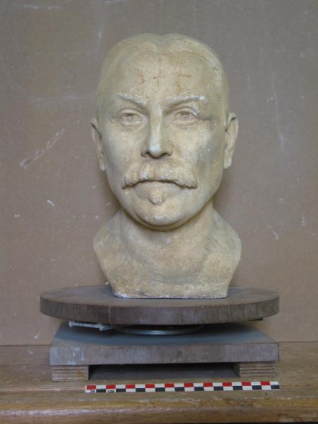 Buste d'homme avec moustache et barbichette, Alfred Jean Halou, 1ère moitié 20e siècle