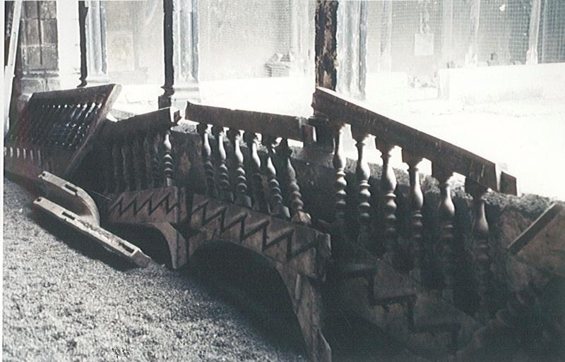 Elément intérieur de rampe d'escalier en bois_0