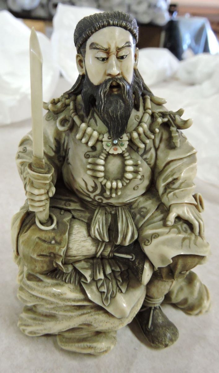 Okimono représentant une divinité Shinto_0