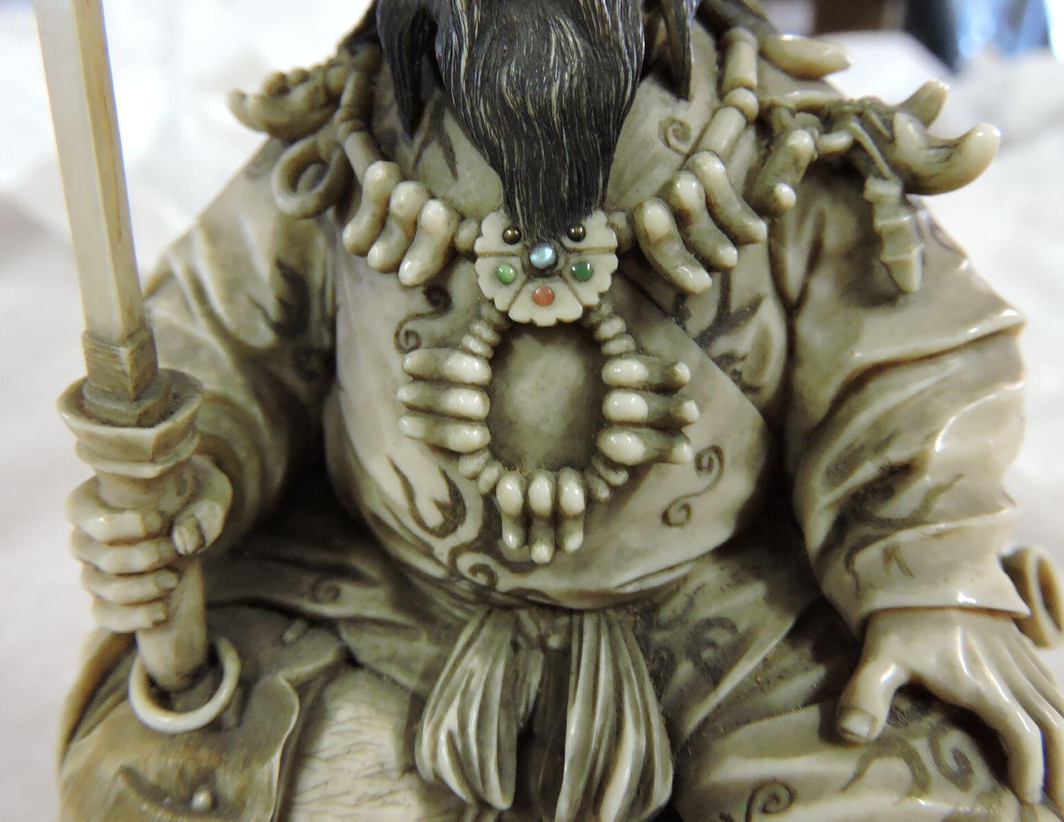 Okimono représentant une divinité Shinto_1