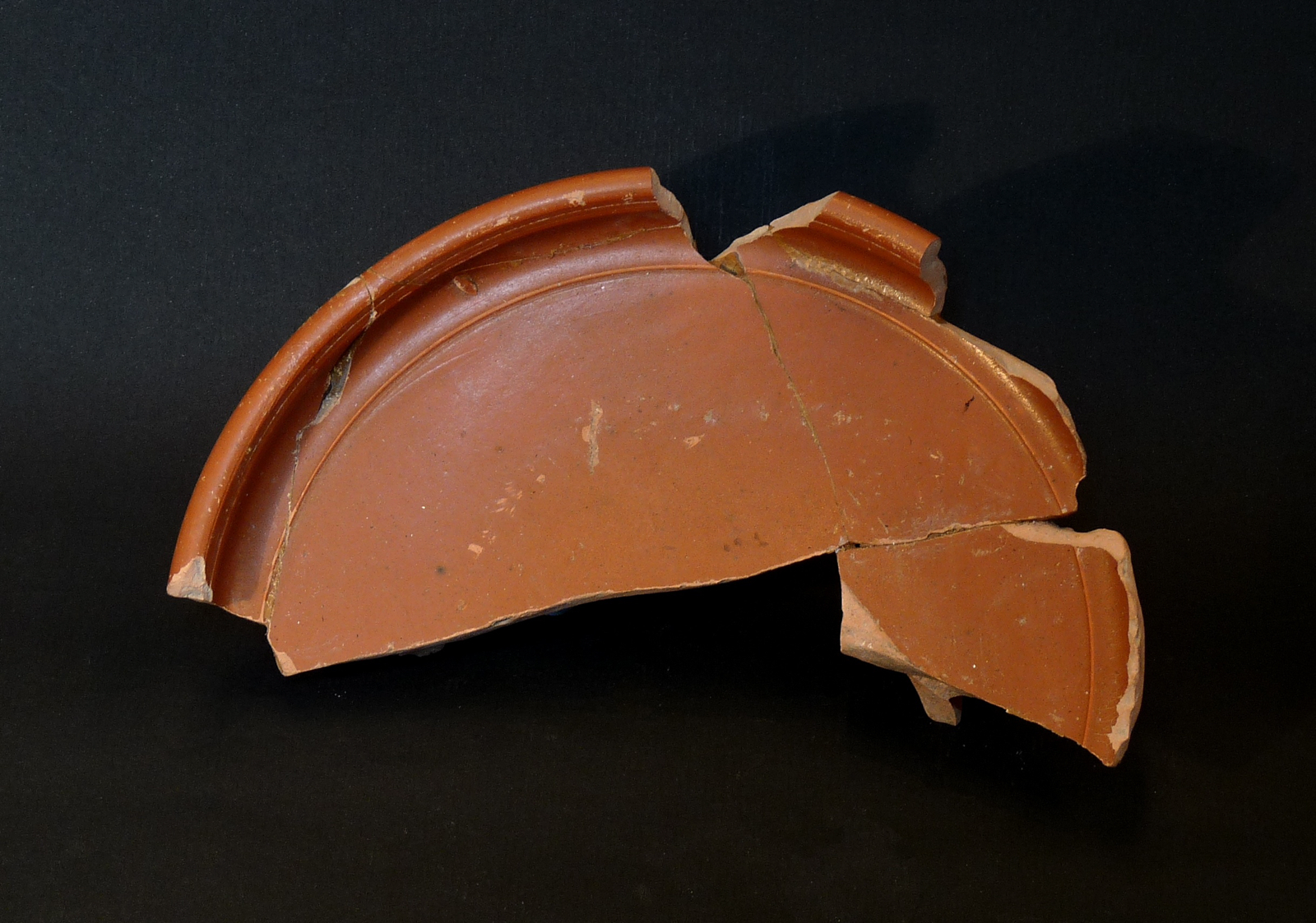 Assiette en céramique sigillée_0