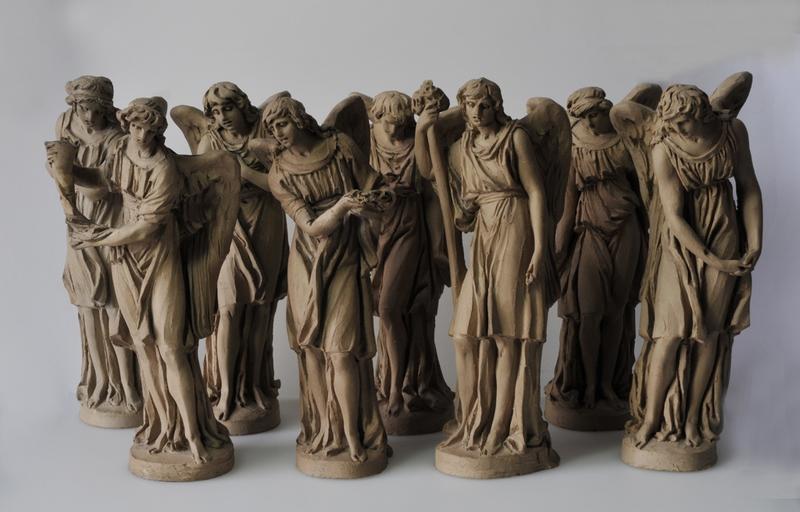 Maquettes des huit anges destinés à couronner le dernier étage circulaire des tours de la façade de la cathédrale Sainte-Croix d'Orléans, François Nicolas Delaistre, 1787 vers,1789