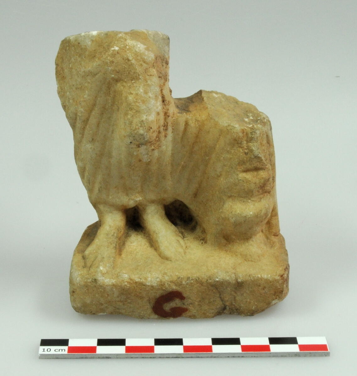 statuette (1, fragment)